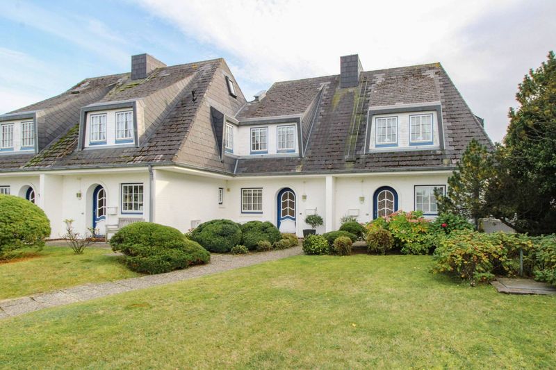 Traumhafter Meerblick: Maisonette Wohnung mit Loggia in Munkmarsch